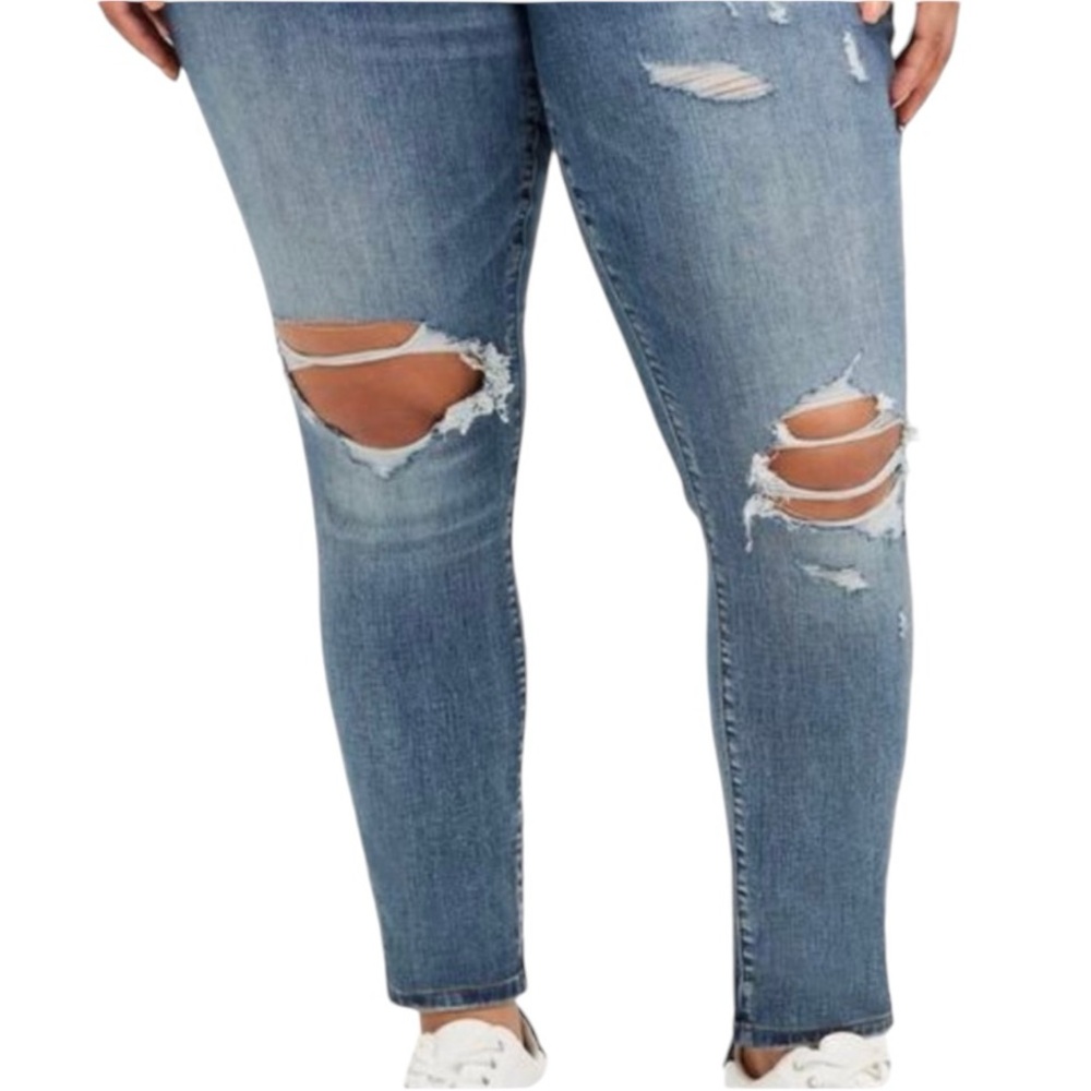 ๐ TORRID Boyfriend Straight - Distressed Jeans - PLUS Sz 26T - NWT - Picture 3 of 12